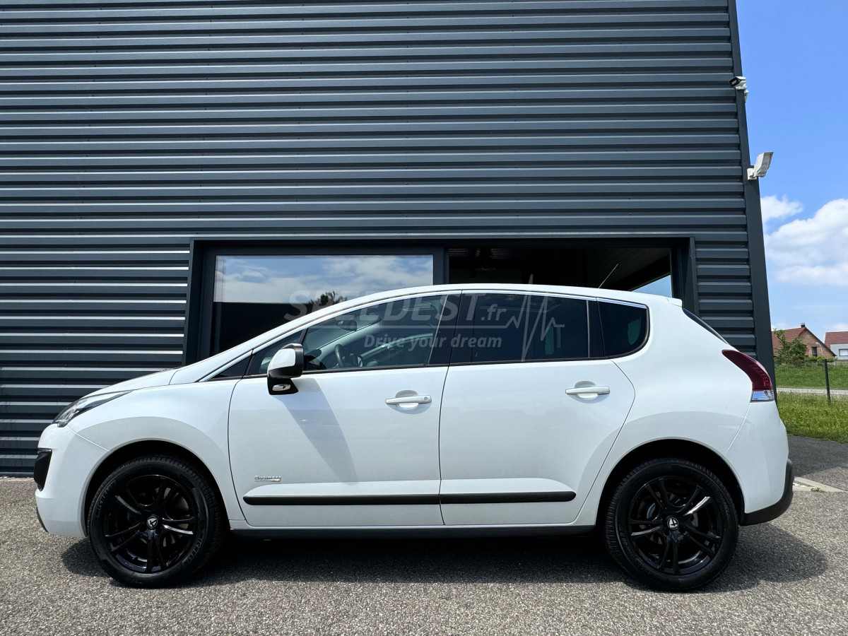 PEUGEOT 3008 -TOIT PANO-