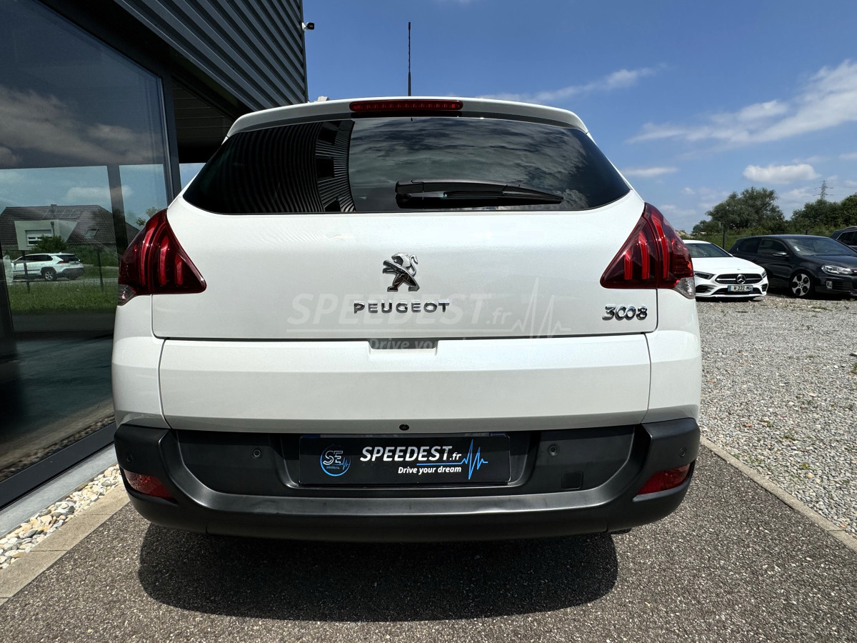 PEUGEOT 3008 -TOIT PANO-