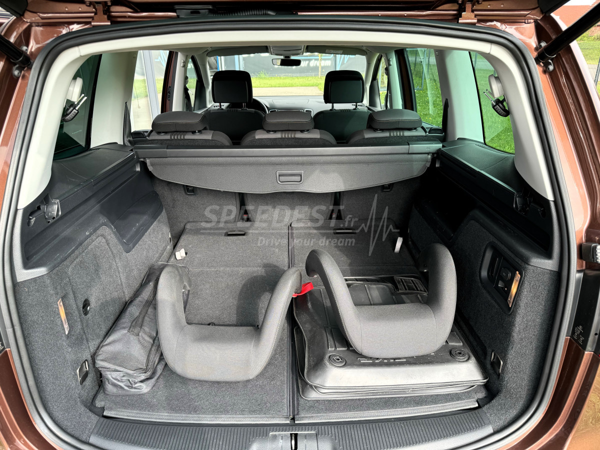 VW SHARAN -SUREEQUIPE-