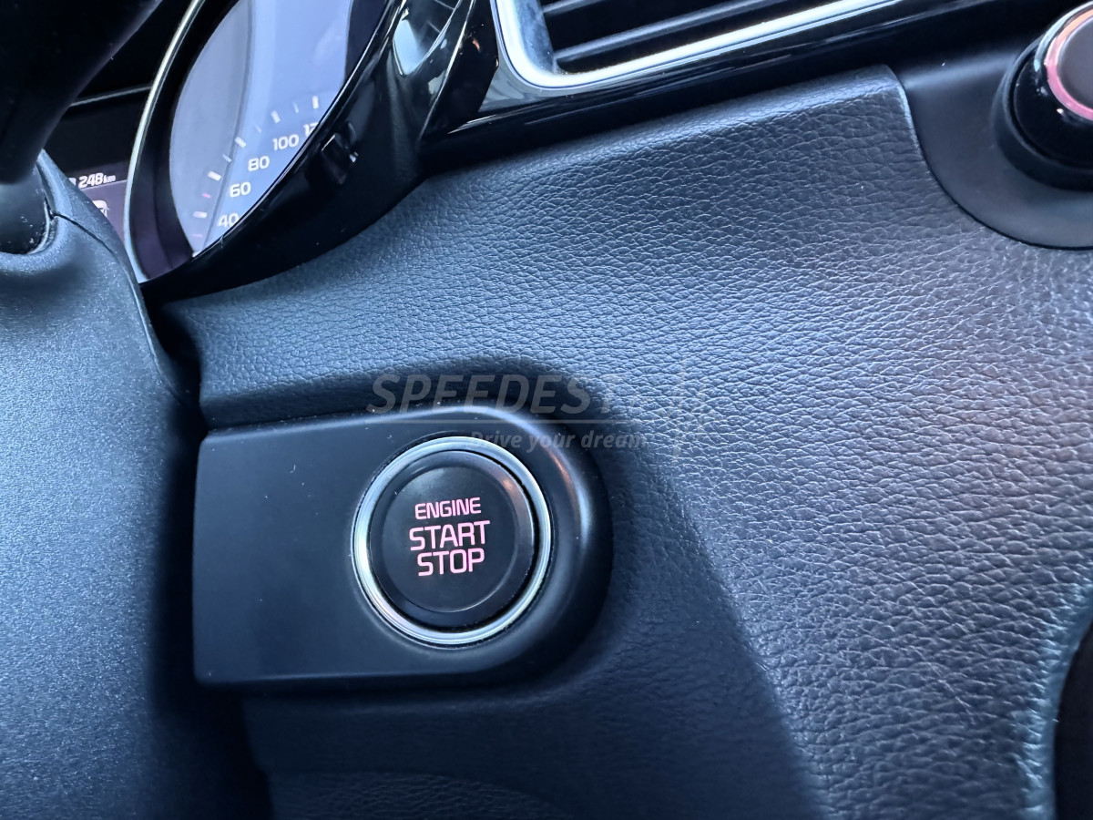 KIA CEED GT -SUREEQUIPE-