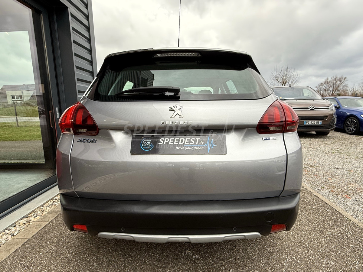 PEUGEOT 2008 -ALLURE-